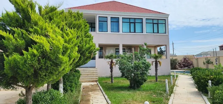 Kirayə verilir 6 otaqlı həyət evi 320 m²