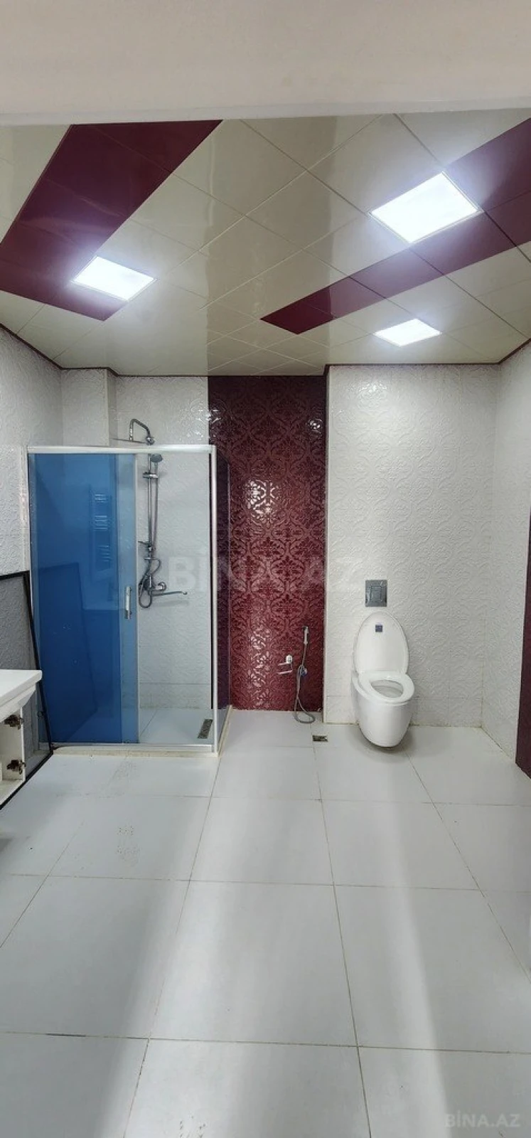 Kirayə verilir 6 otaqlı həyət evi 320 m²