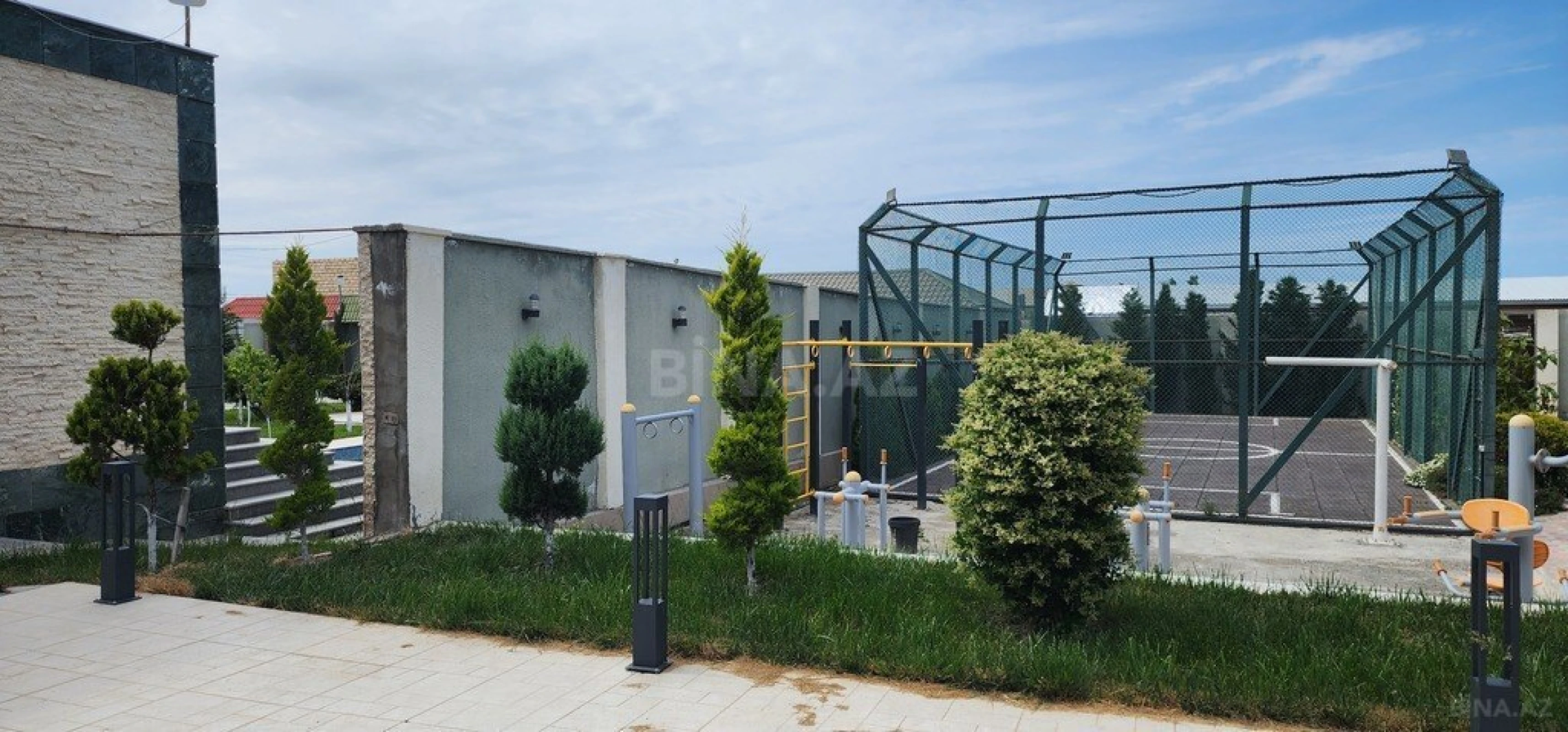 Kirayə verilir 6 otaqlı həyət evi 350 m²