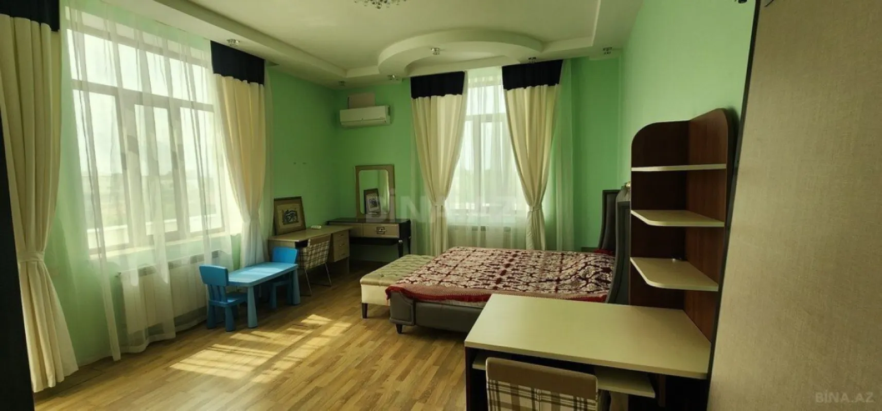 Kirayə verilir 6 otaqlı həyət evi 350 m²