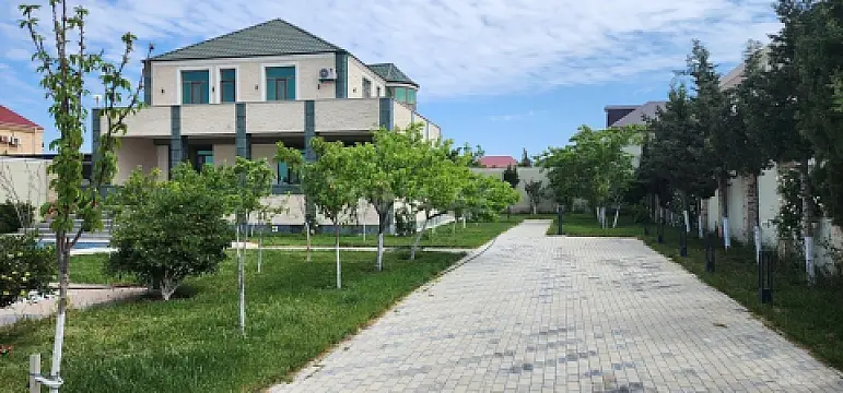 Kirayə verilir 6 otaqlı həyət evi 350 m²