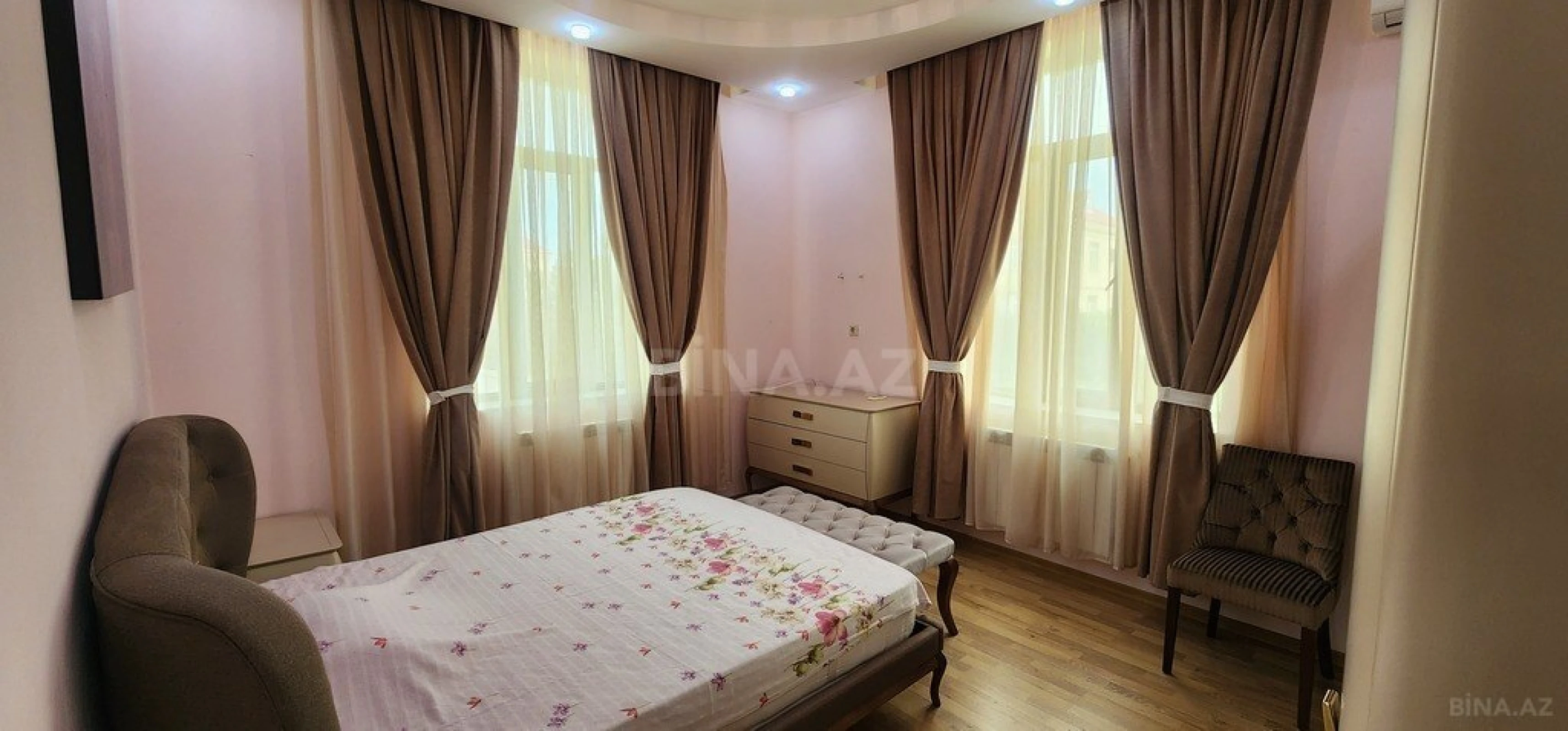 Kirayə verilir 6 otaqlı həyət evi 350 m²
