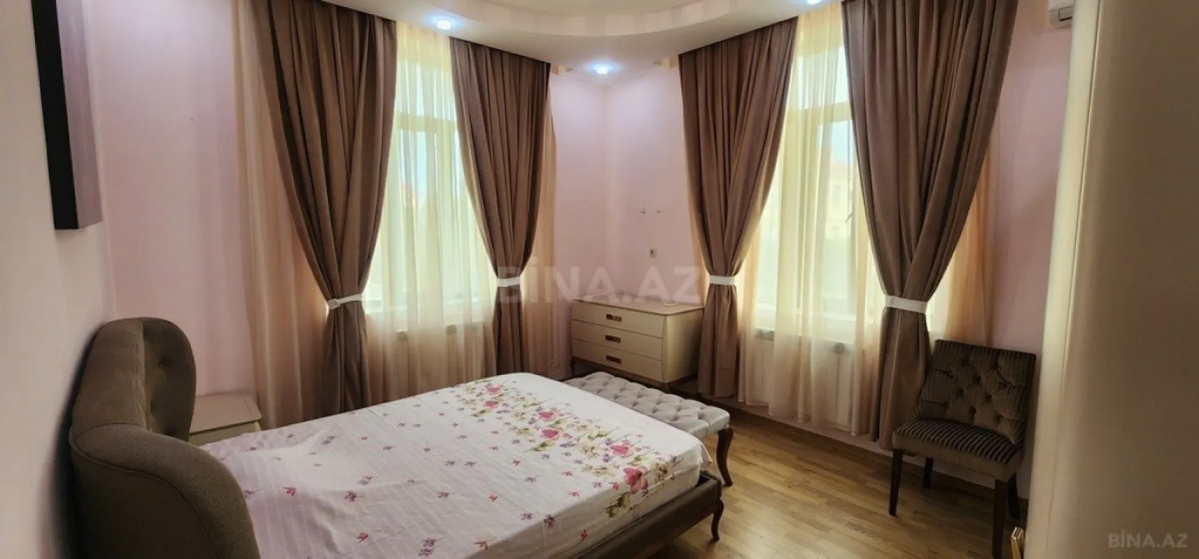 Kirayə verilir 6 otaqlı həyət evi 350 m²