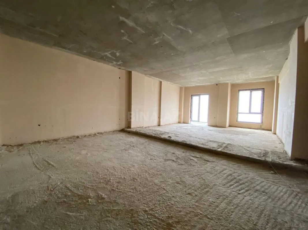 Satılır 4 otaqlı mənzil 250 m²