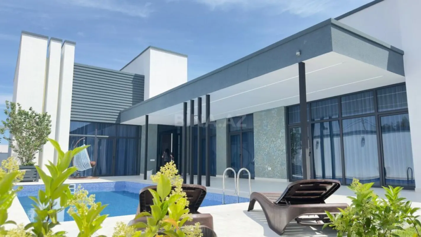 Satılır 6 otaqlı həyət evi 300 m²