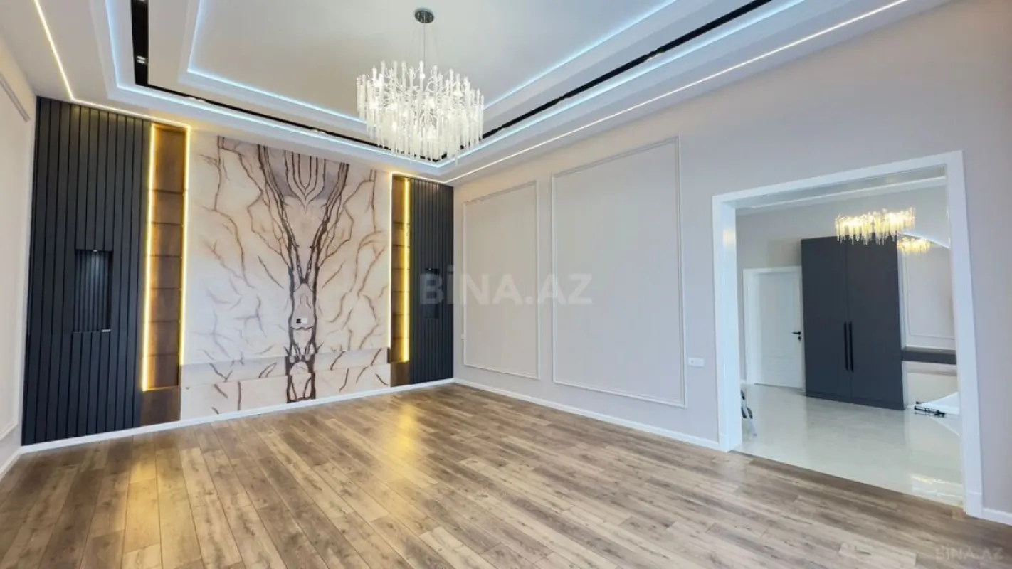 Satılır 6 otaqlı həyət evi 300 m²