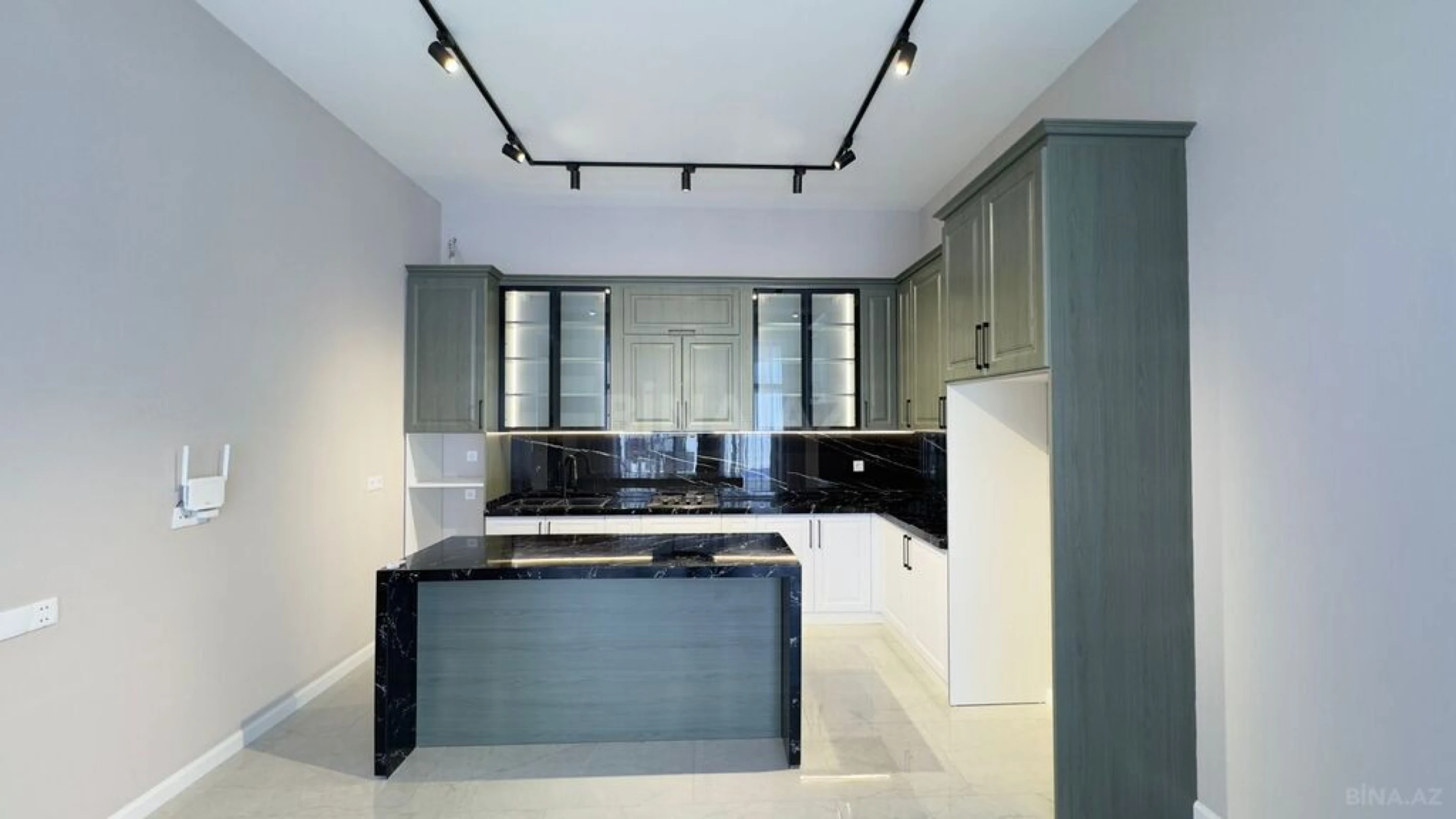 Satılır 6 otaqlı həyət evi 300 m²