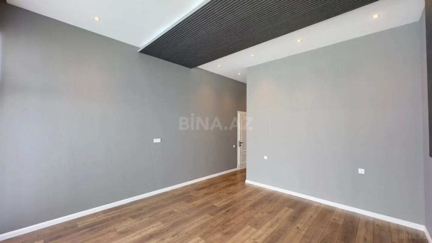 Satılır 6 otaqlı həyət evi 300 m²