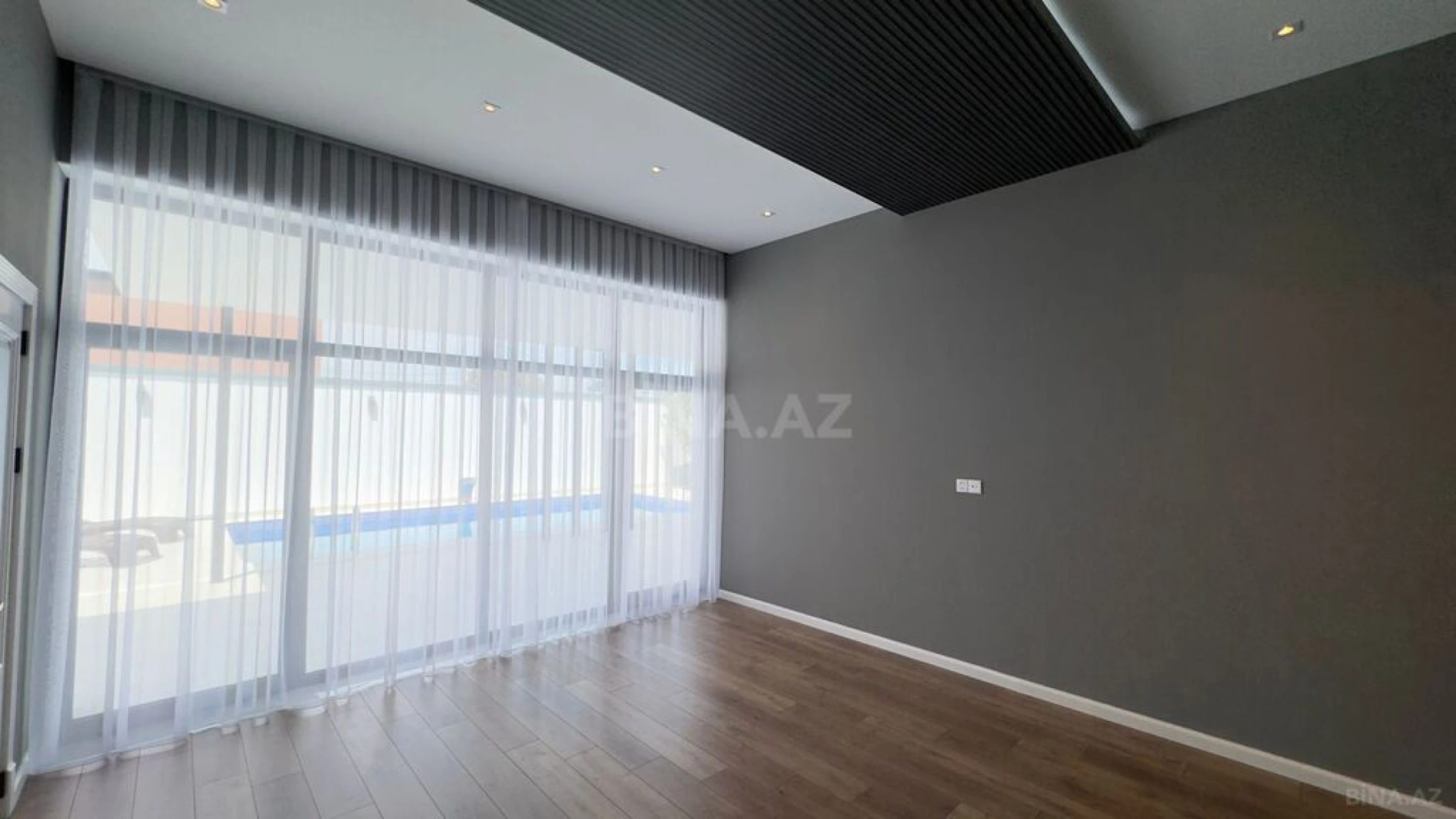 Satılır 6 otaqlı həyət evi 300 m²