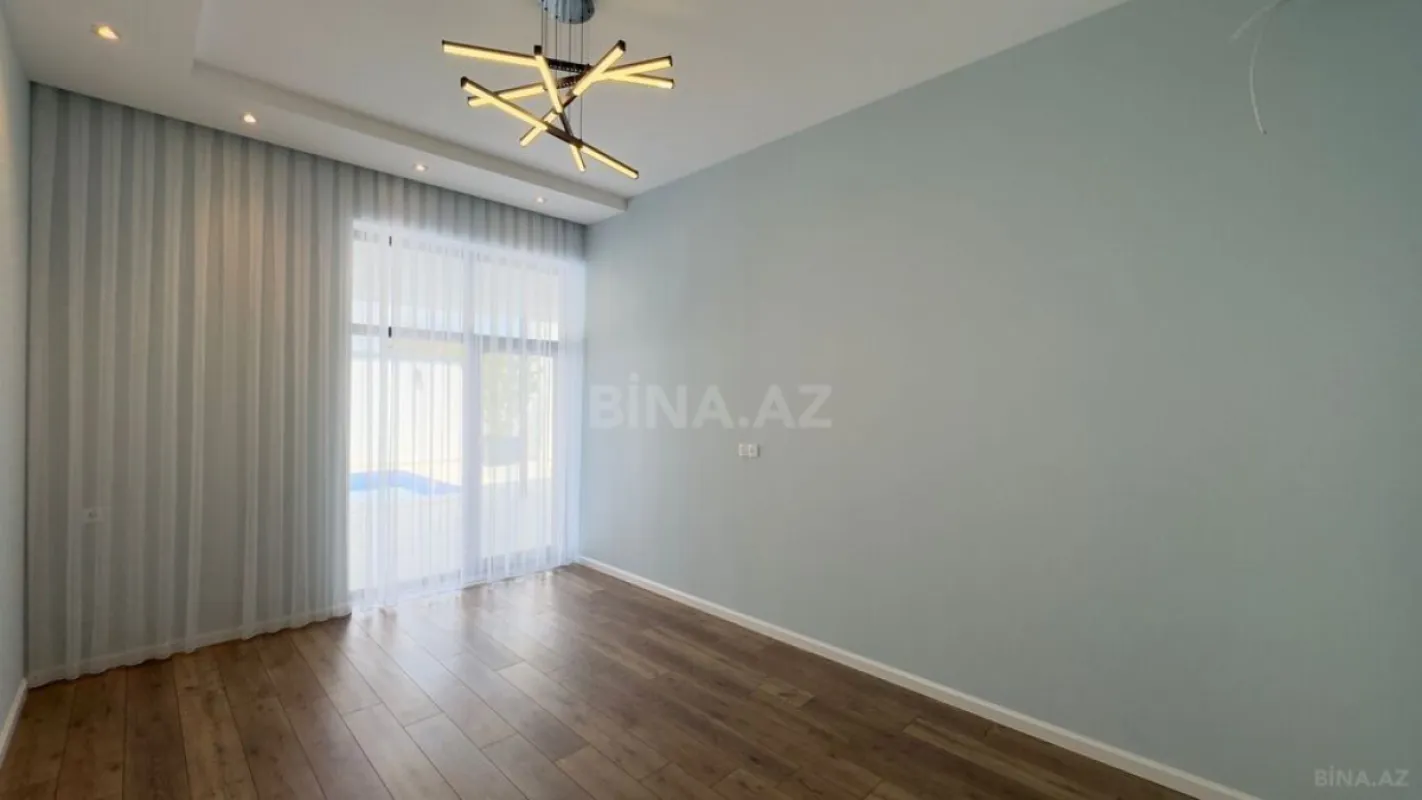 Satılır 6 otaqlı həyət evi 300 m²