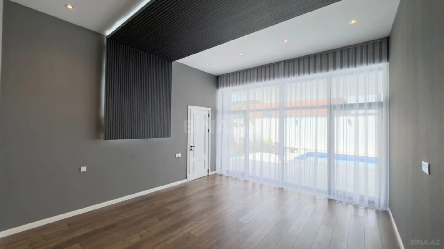 Satılır 6 otaqlı həyət evi 300 m²