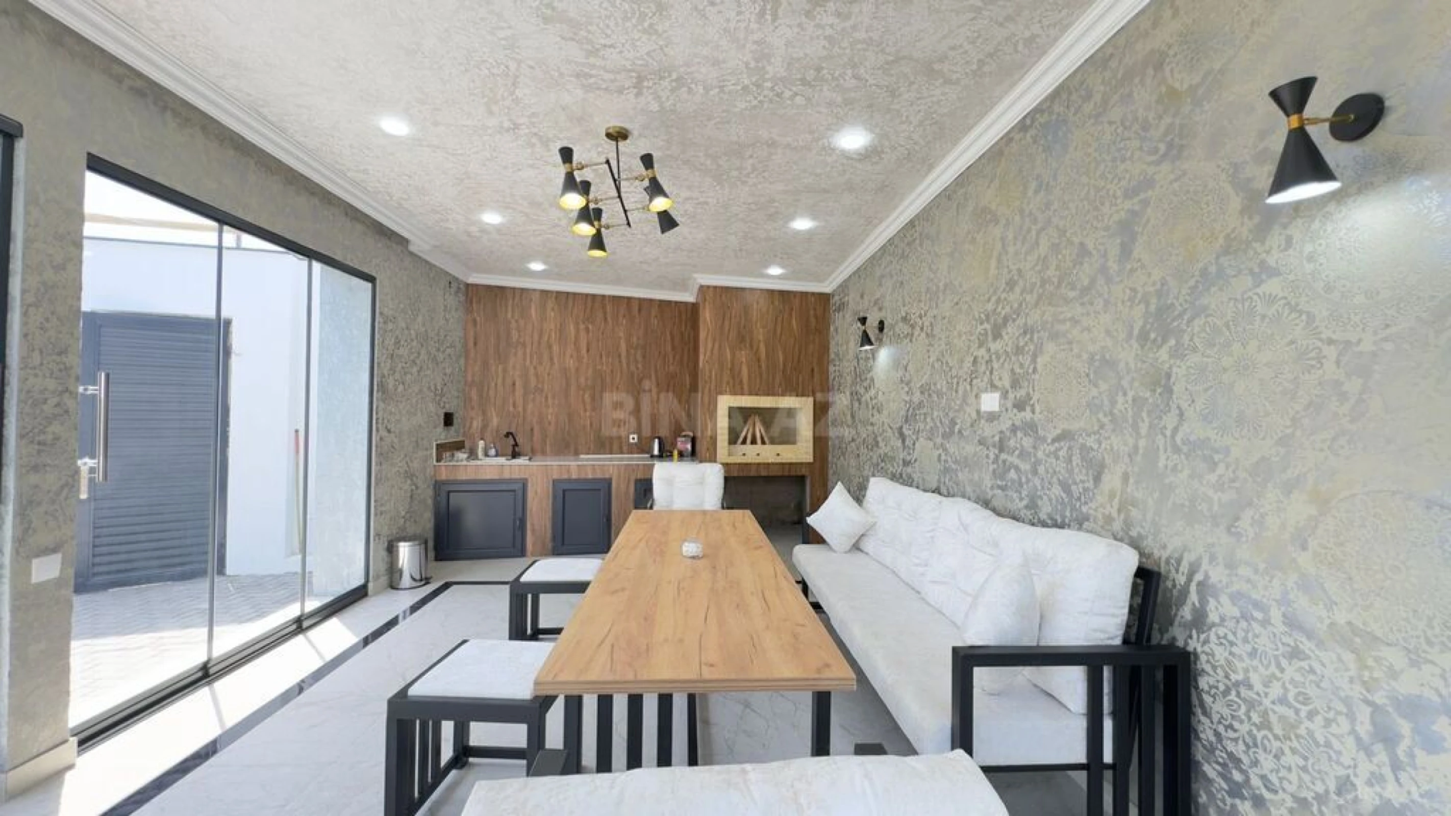 Satılır 6 otaqlı həyət evi 300 m²