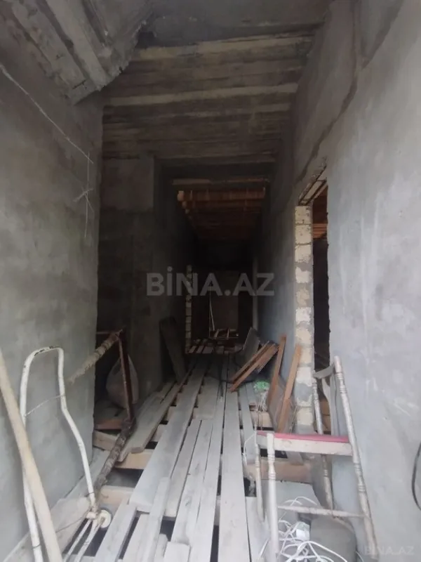 Satılır 8 otaqlı həyət evi 220 m²