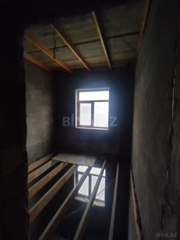 Satılır 8 otaqlı həyət evi 220 m²