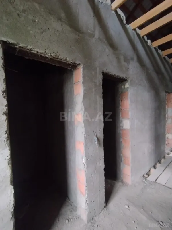 Satılır 8 otaqlı həyət evi 220 m²