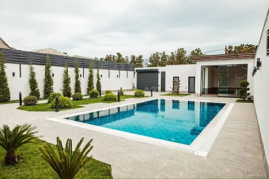 Satılır 6 otaqlı həyət evi 400 m²
