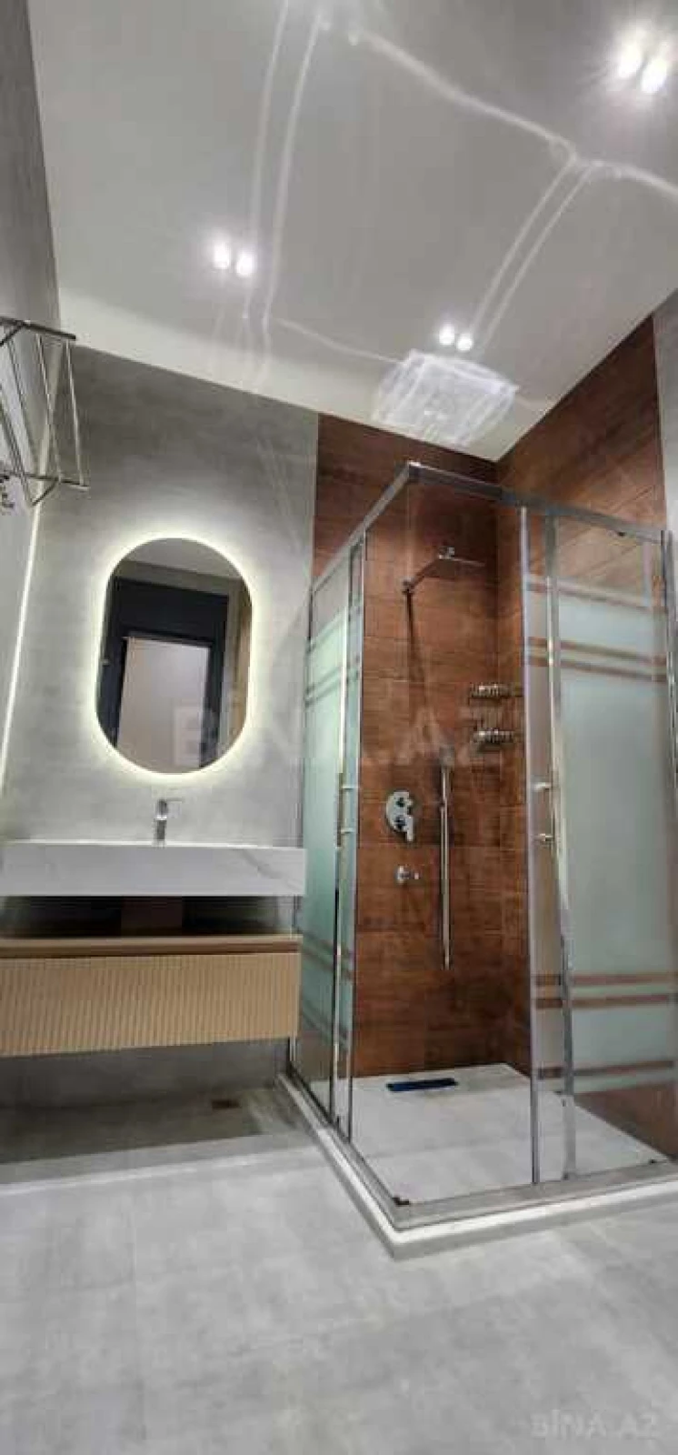 Satılır 6 otaqlı həyət evi 400 m²