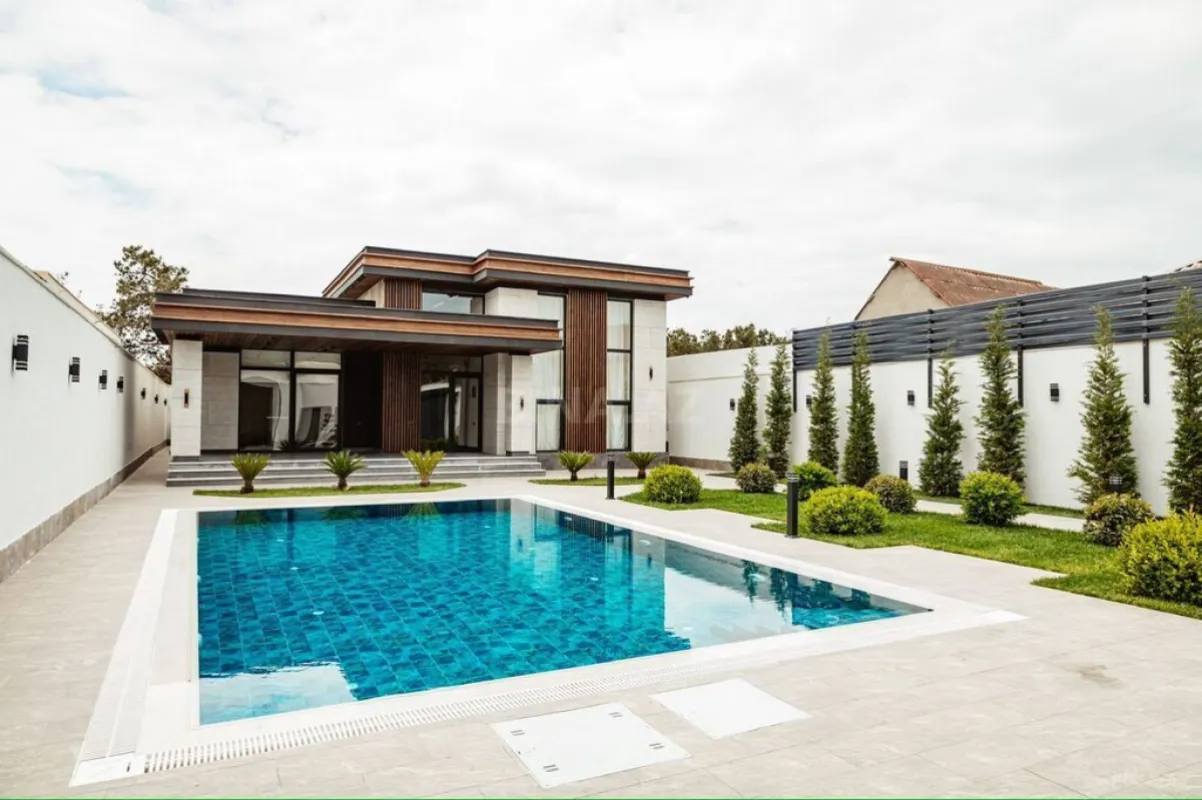 Satılır 6 otaqlı həyət evi 400 m²