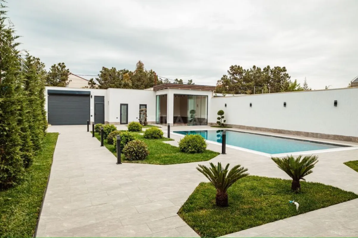 Satılır 6 otaqlı həyət evi 400 m²