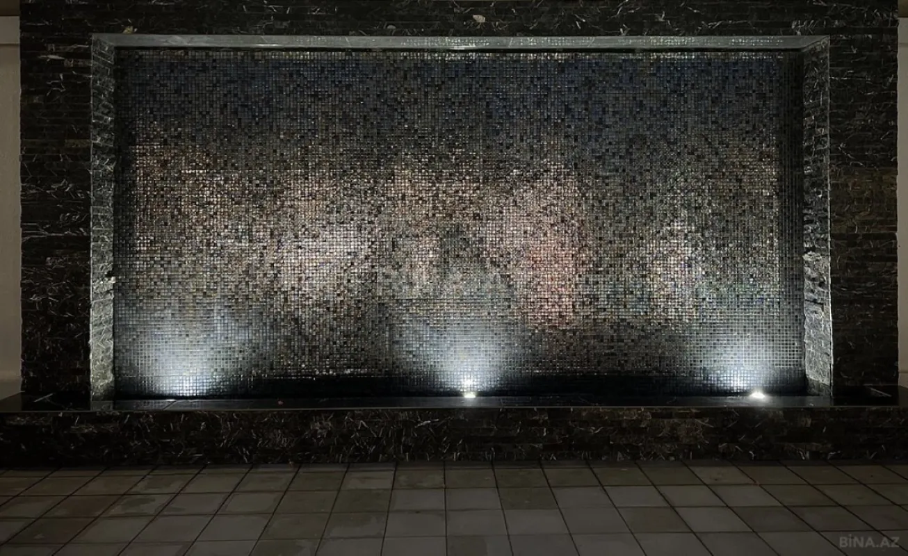 Satılır 8 otaqlı həyət evi 620 m²