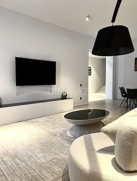 Satılır 8 otaqlı həyət evi 620 m²
