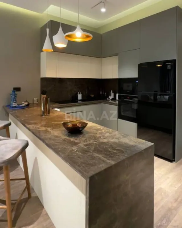 Satılır 2 otaqlı mənzil 80 m²