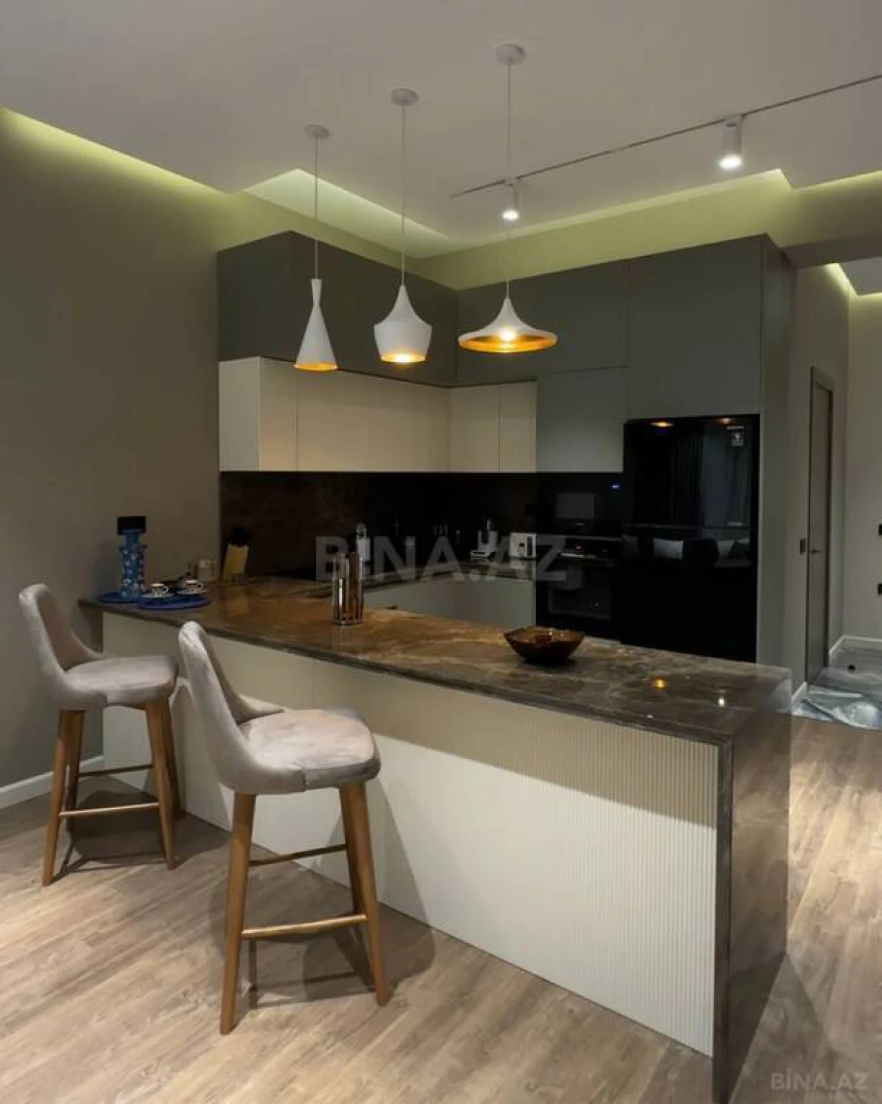 Satılır 2 otaqlı mənzil 80 m²