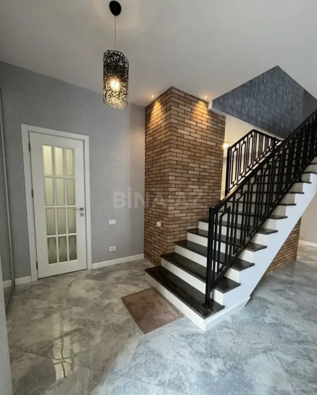 Kirayə verilir 6 otaqlı həyət evi 260 m²