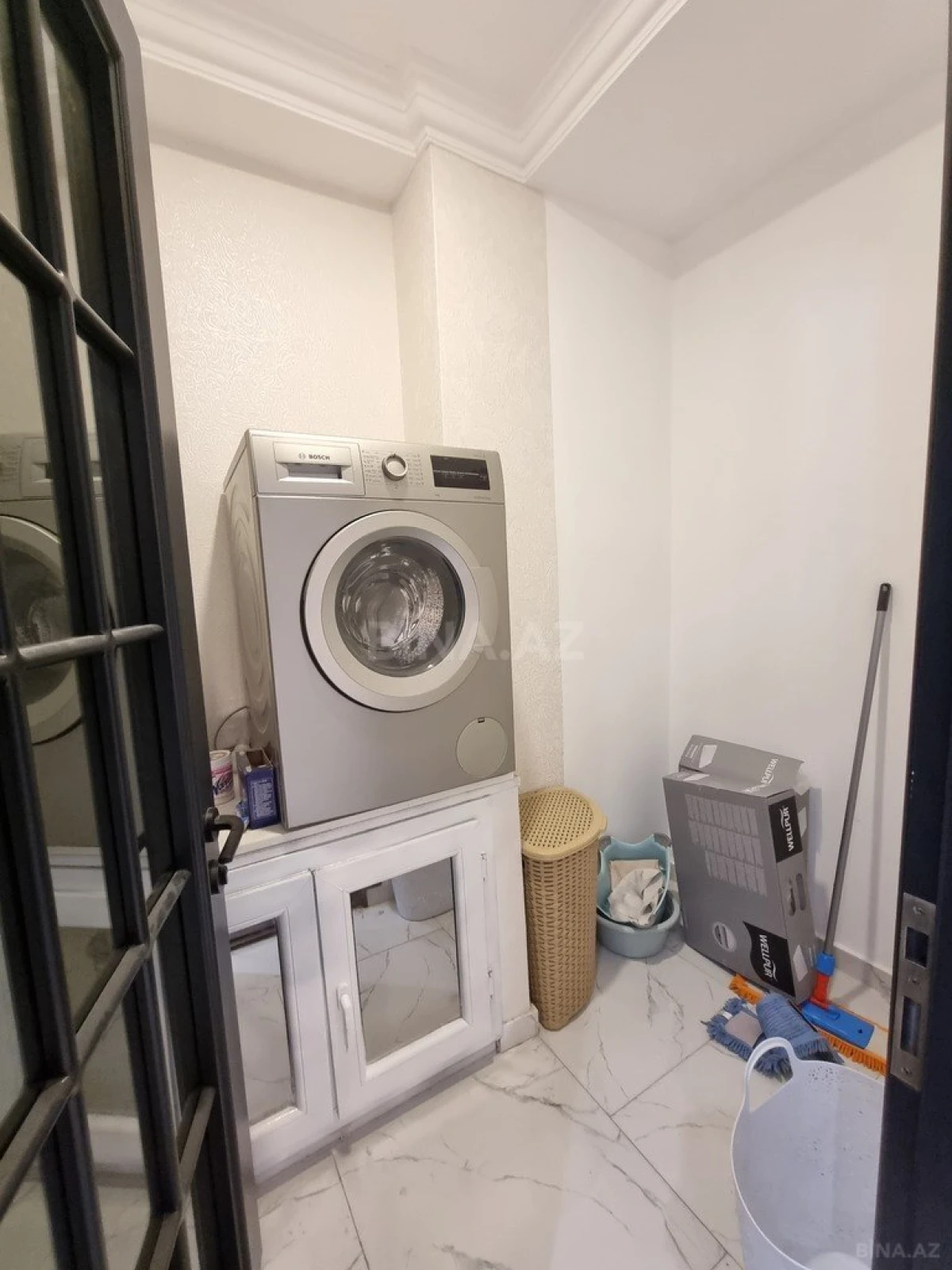 Satılır 4 otaqlı mənzil 180 m²