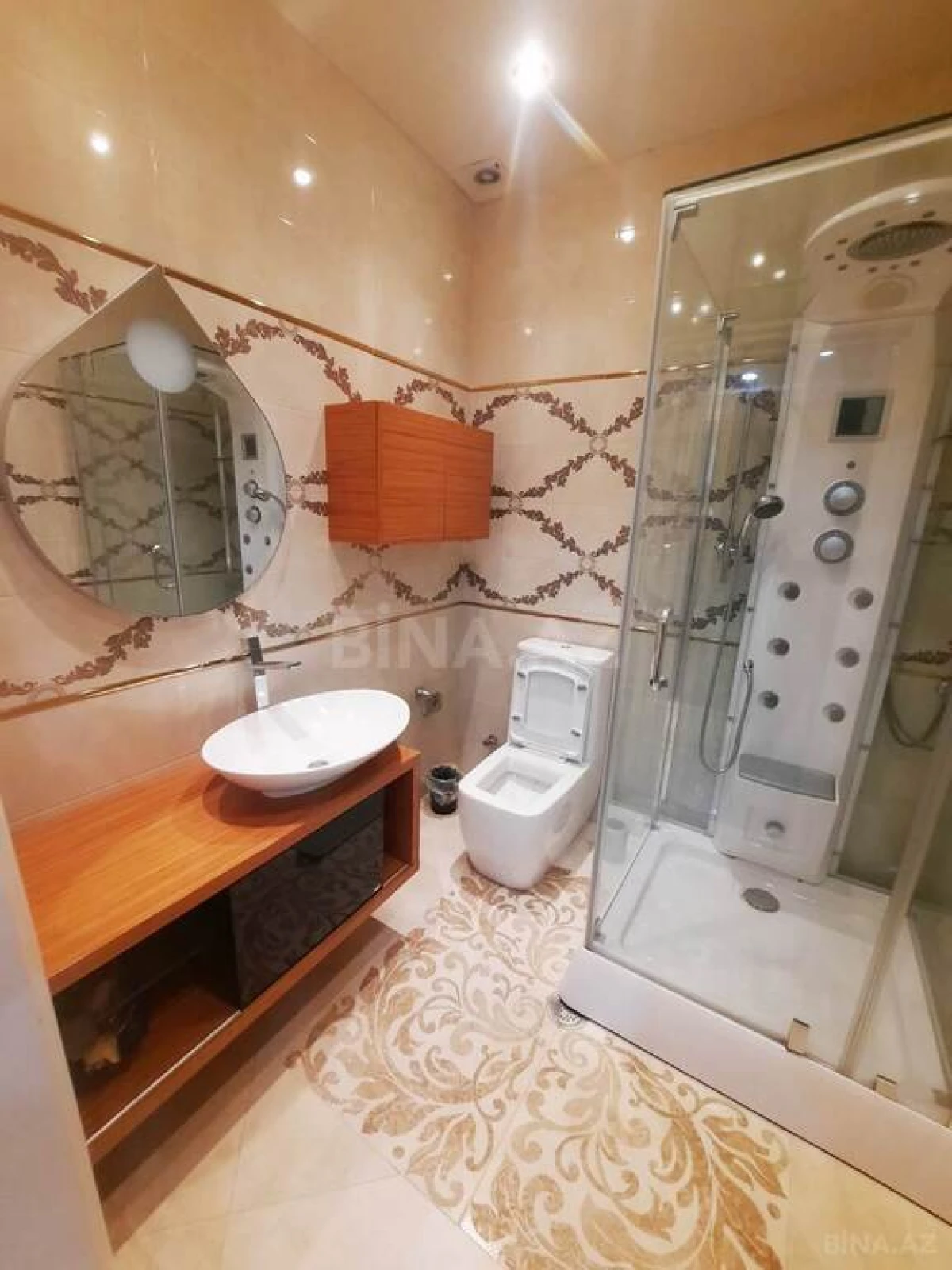 Satılır 6 otaqlı mənzil 433 m²