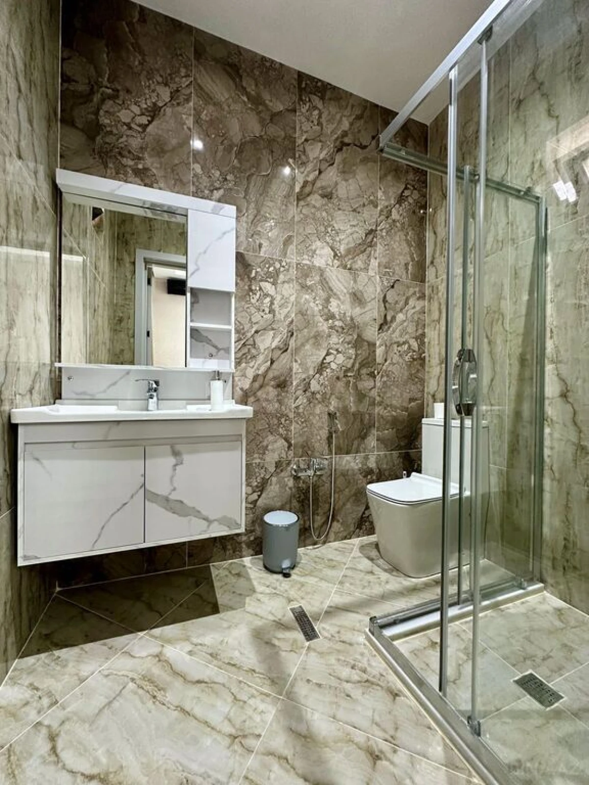 Kirayə verilir 5 otaqlı həyət evi 170 m²