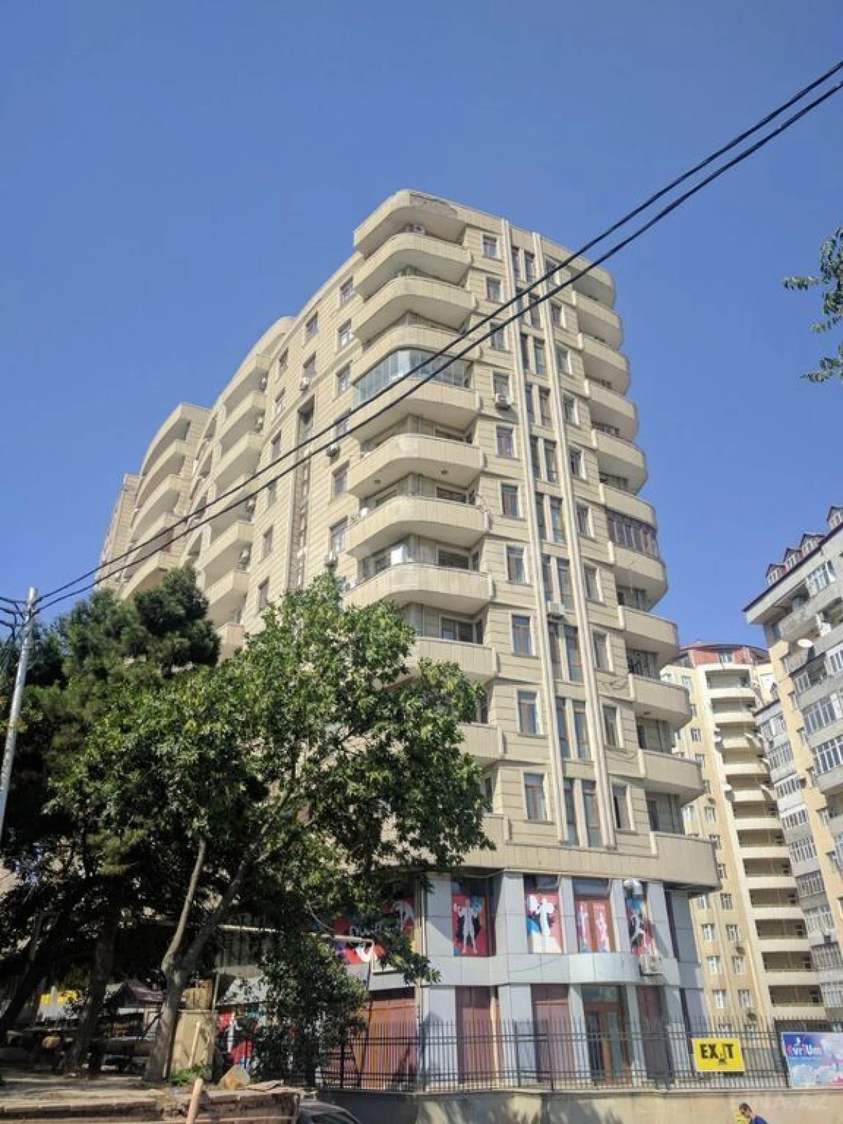 Satılır obyekt 100 m²