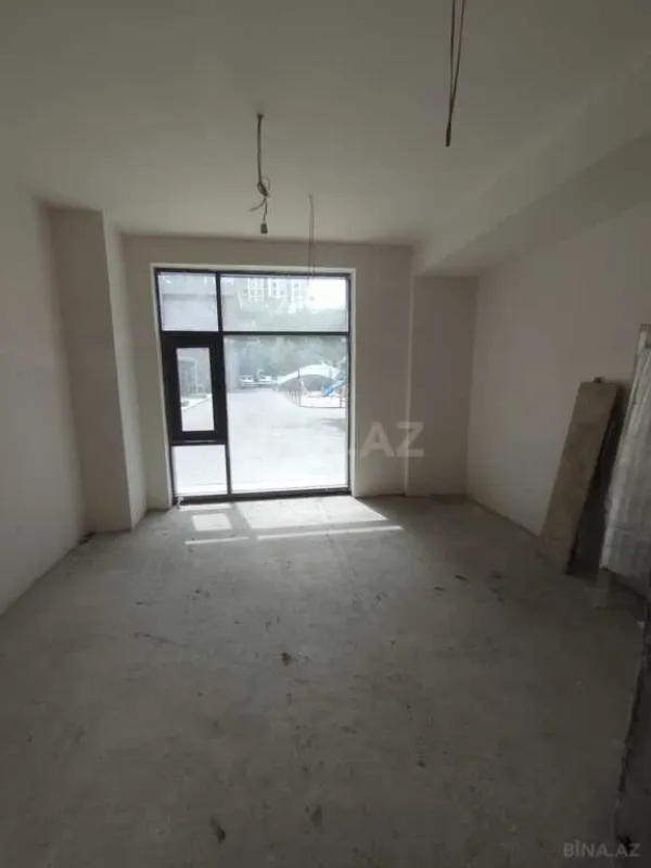 Satılır obyekt 700 m²