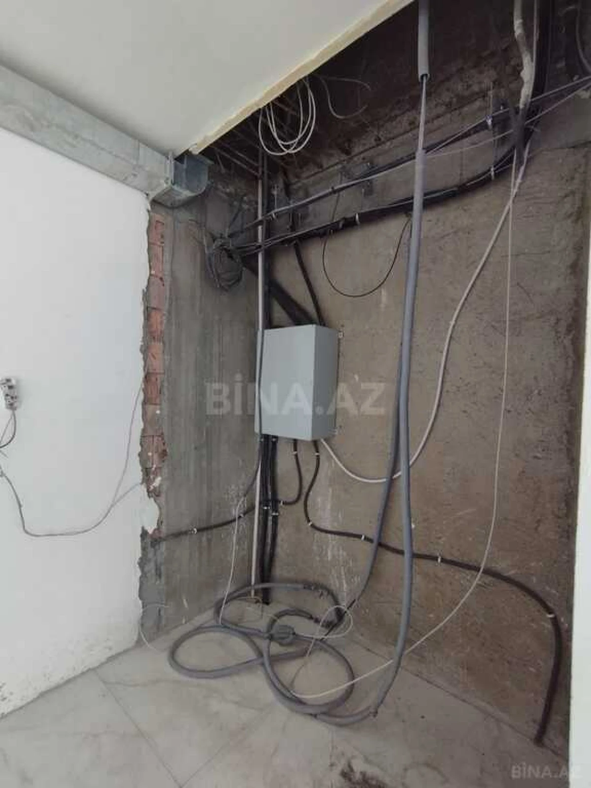 Satılır obyekt 700 m²