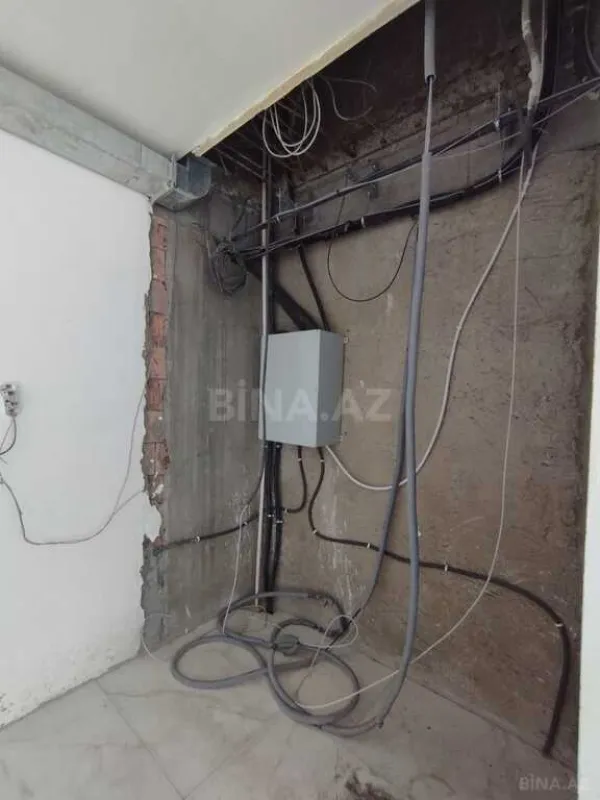 Satılır obyekt 700 m²