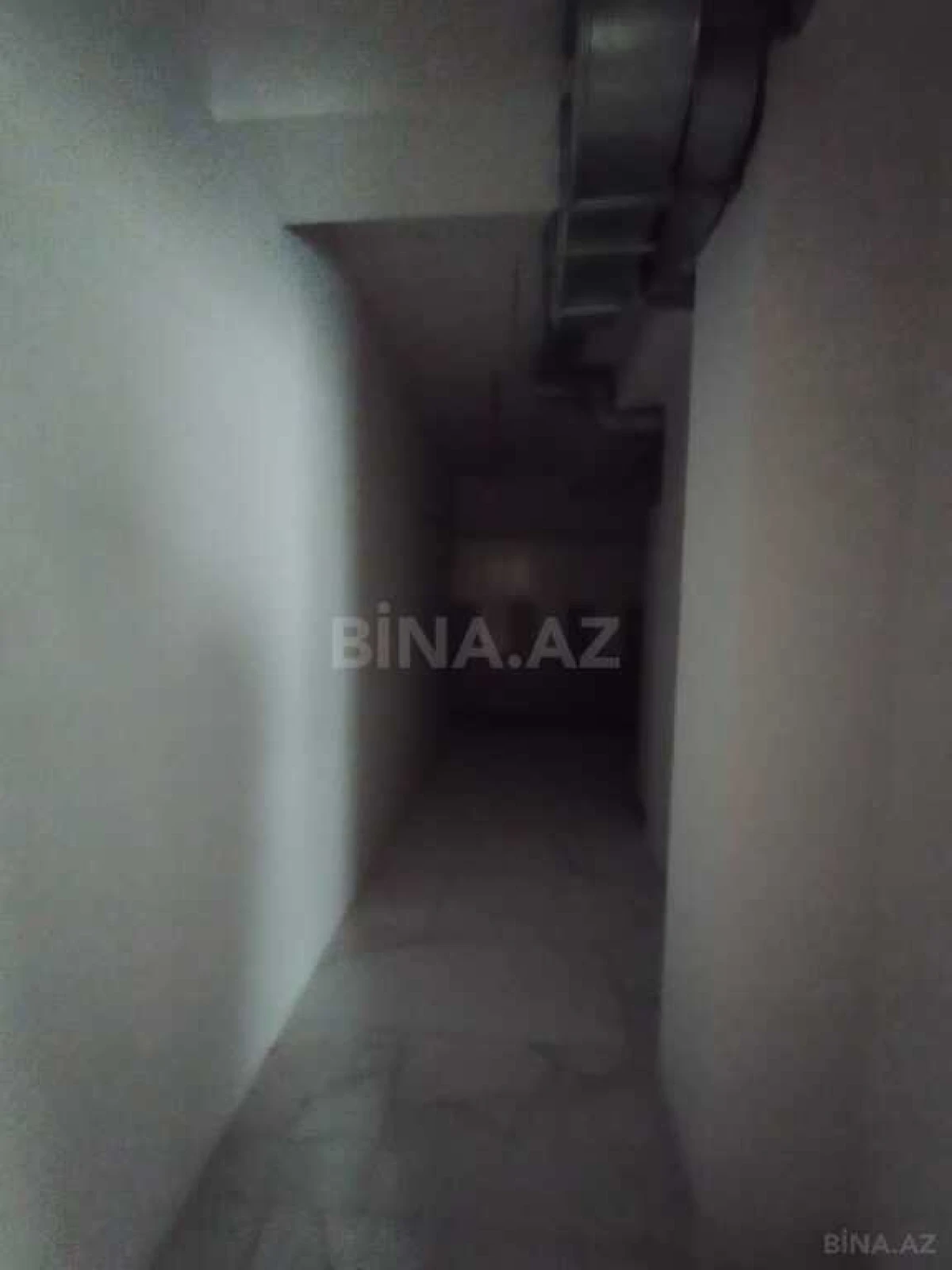 Satılır obyekt 700 m²