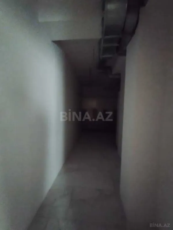 Satılır obyekt 700 m²