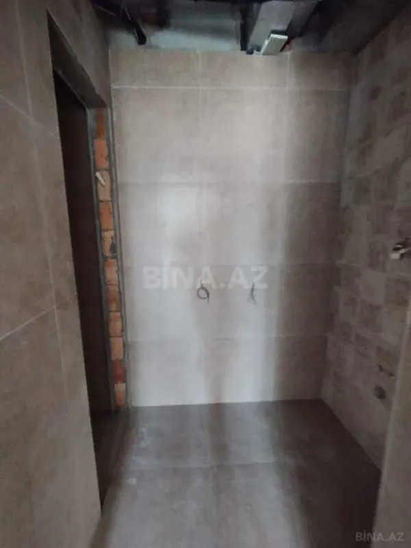 Satılır obyekt 700 m²