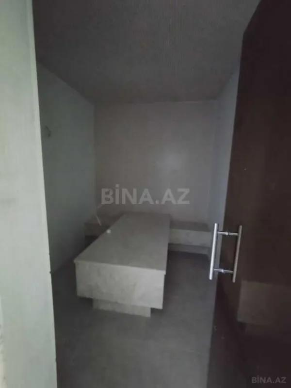 Satılır obyekt 700 m²