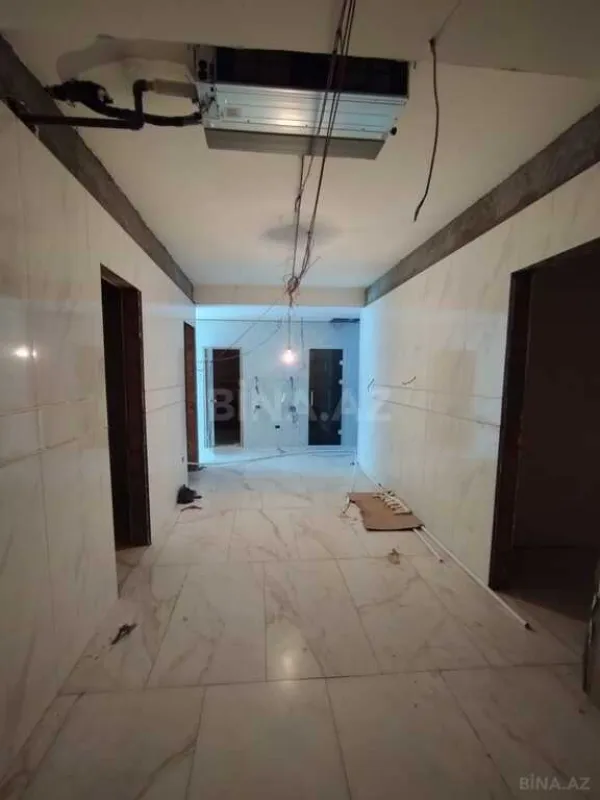 Satılır obyekt 700 m²