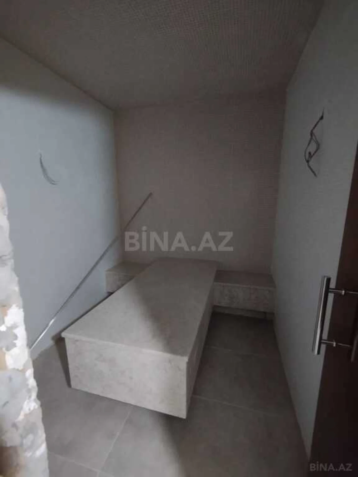 Satılır obyekt 700 m²