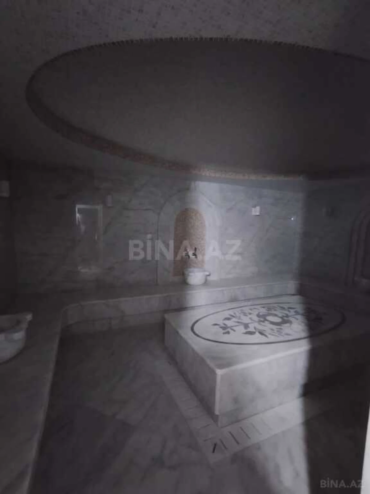 Satılır obyekt 700 m²