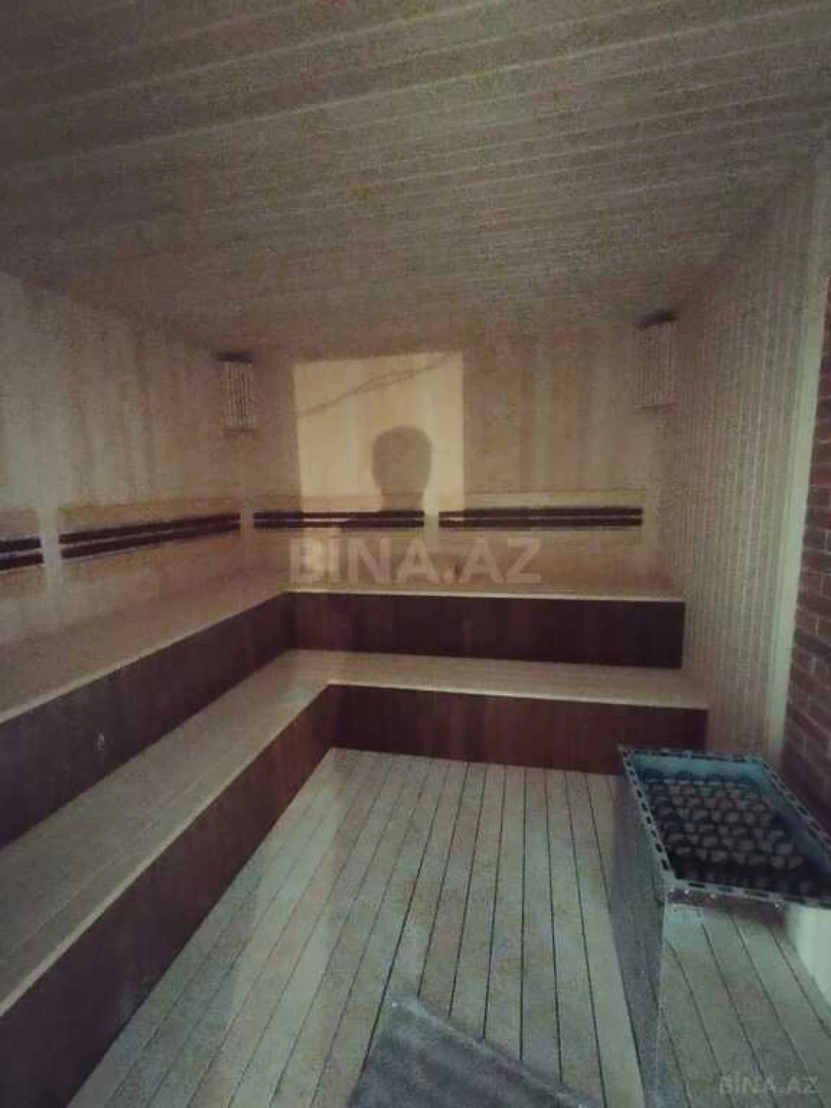 Satılır obyekt 700 m²