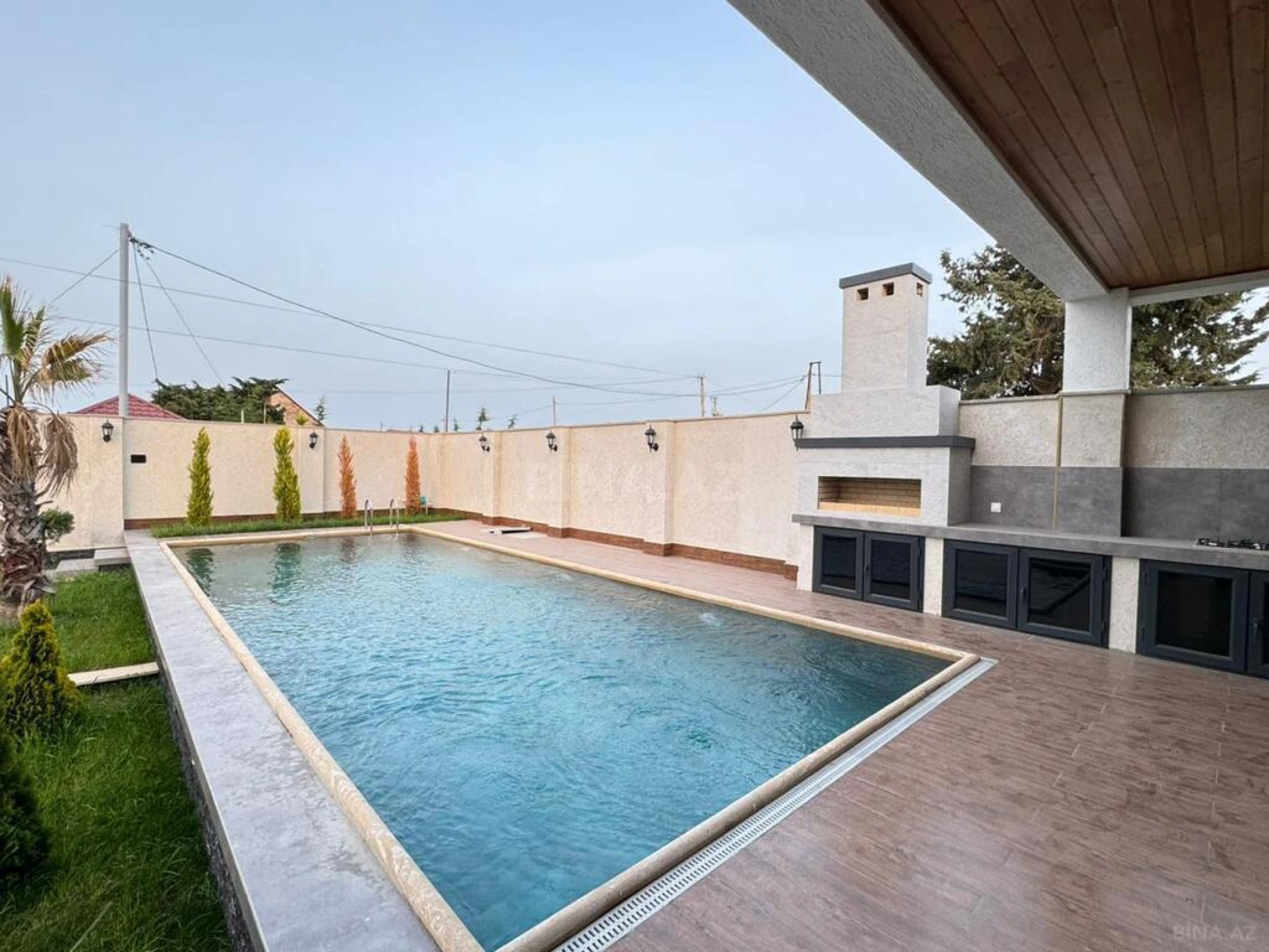 Kirayə verilir 5 otaqlı həyət evi 240 m²