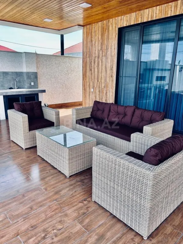 Kirayə verilir 5 otaqlı həyət evi 240 m²