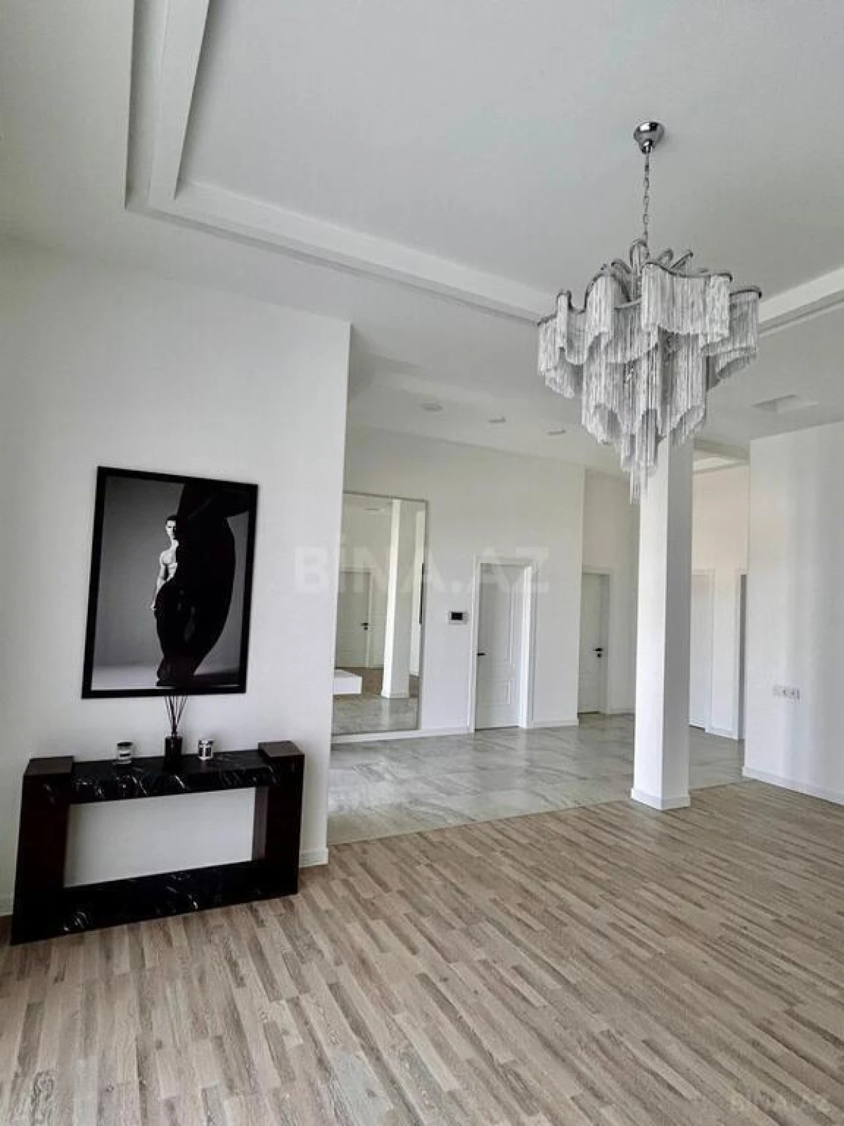 Kirayə verilir 5 otaqlı həyət evi 240 m²