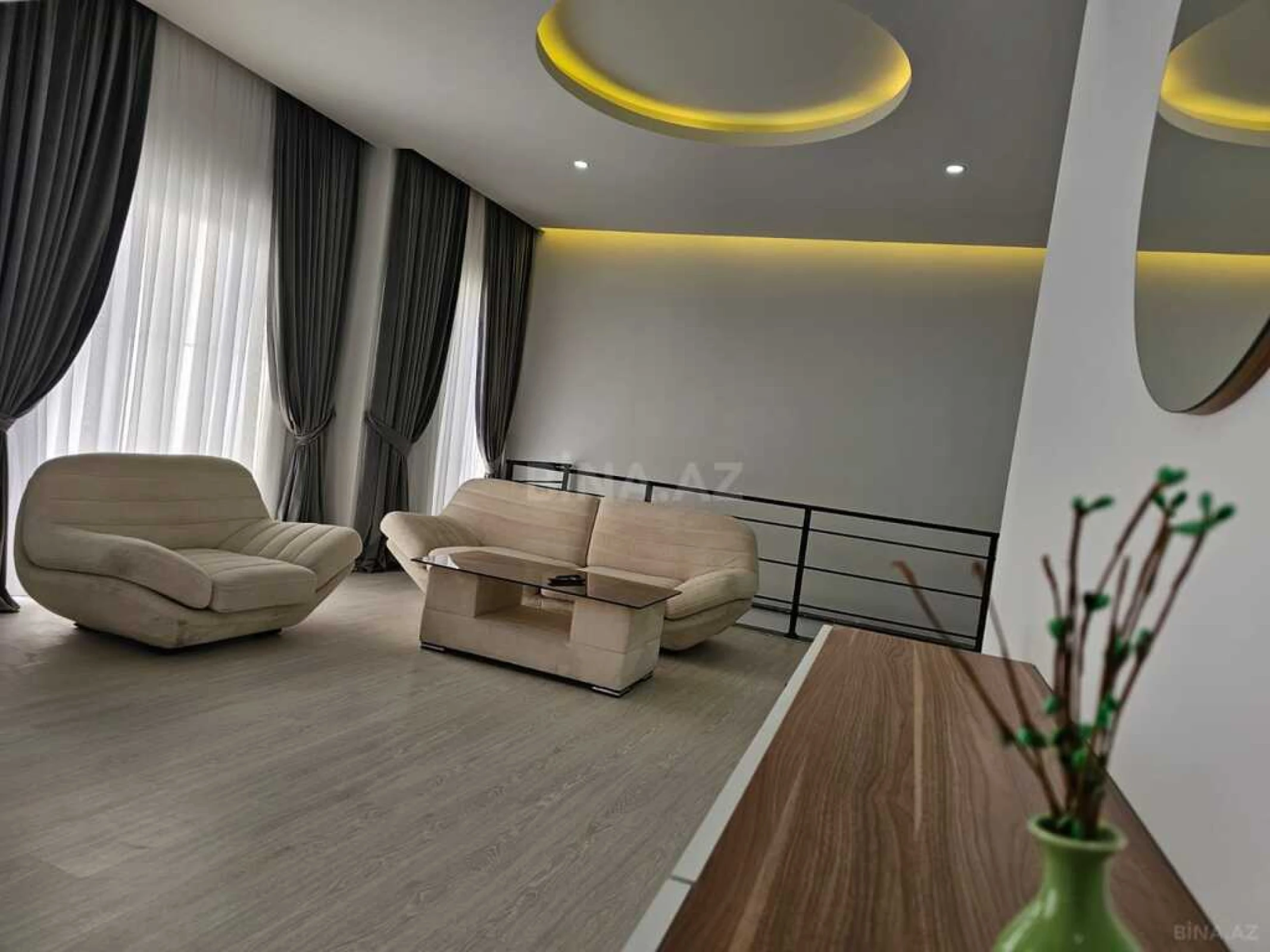 Kirayə verilir 5 otaqlı həyət evi 400 m²