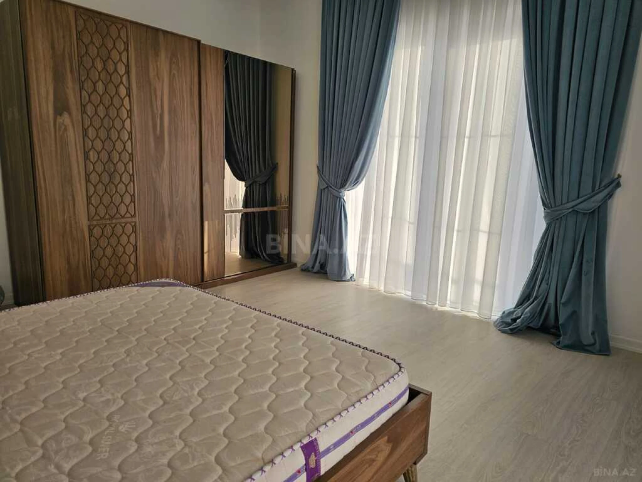 Kirayə verilir 5 otaqlı həyət evi 400 m²