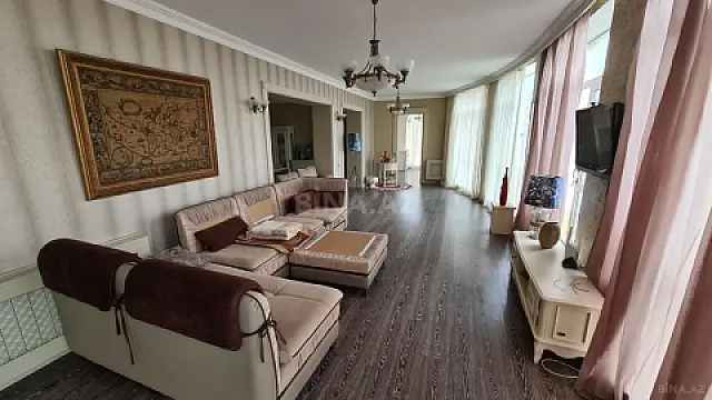 Kirayə verilir 6 otaqlı həyət evi 400 m²