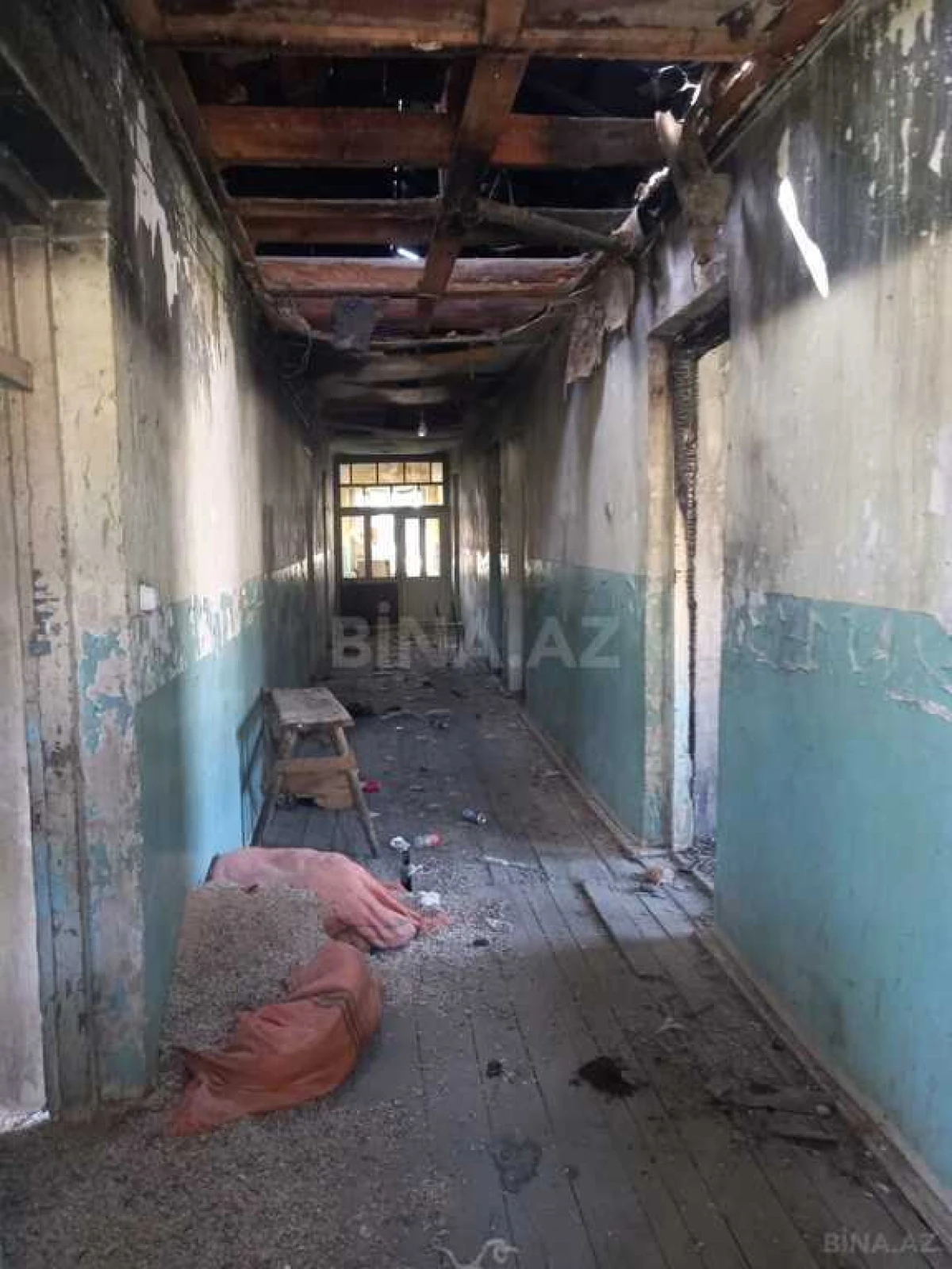 Satılır obyekt 175 m²